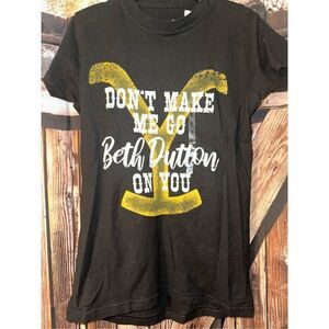 Yellowstone Graphic T-shirt junior Medium Beth Dutton NWT